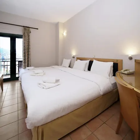 Lecadin Hotel Karpenisi