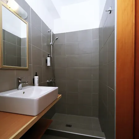 Lecadin Hotel